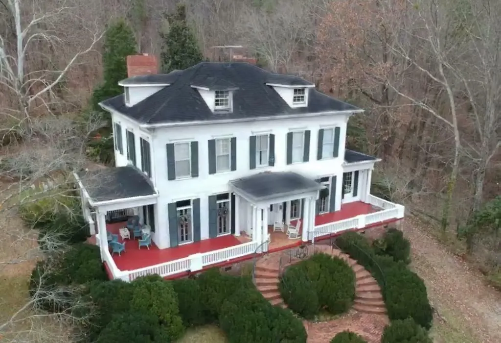 Springwood Inn-1